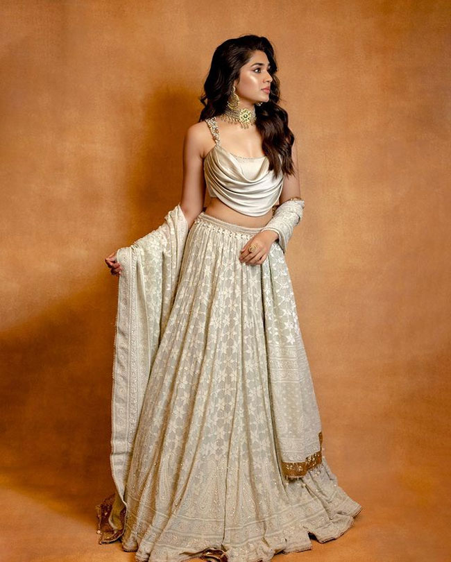 Staggering Poses Of Krithi Shetty